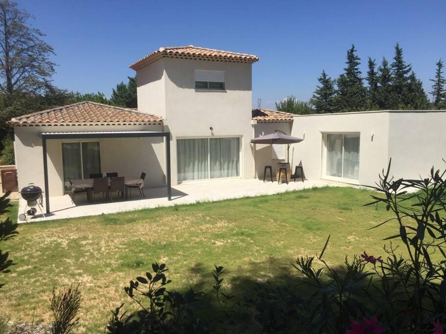 Villa Familiale 9 Pers Cabries Entre Aix Et Marseille 5 Min Gare Aix Tgv 15 Min Aeroport Mp Exterior photo